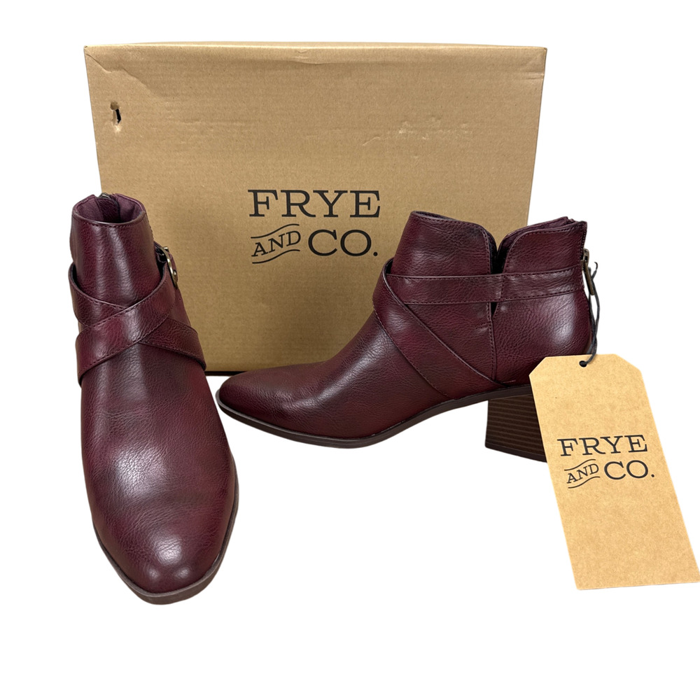 NWT Frye & Co Pembrooke Burgundy Leather Booties 6.5M Ankle Western Harness Belt